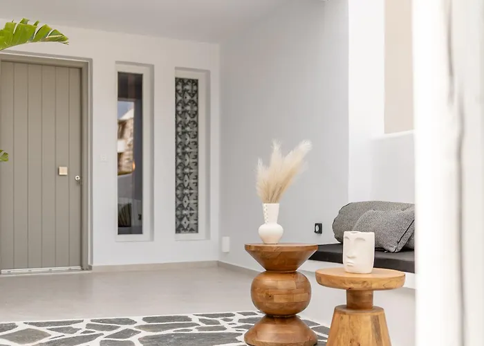 Almiriki Naxos Beachside Living 아파트 *