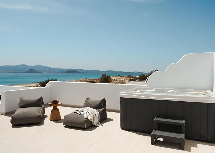 Almiriki Naxos Beachside Living 아파트 *