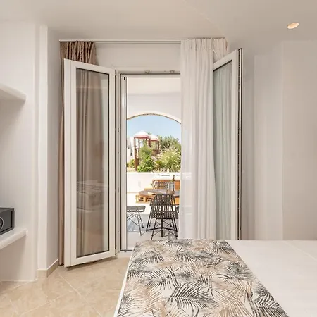Almiriki Naxos Beachside Living Apartment Plaka (Naxos)