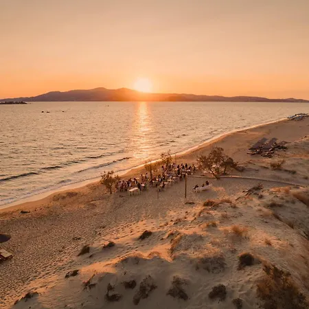 Almiriki Naxos Beachside Living شقة