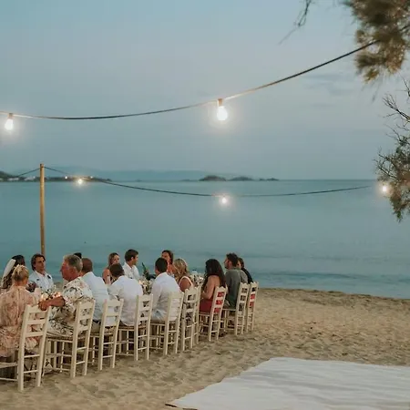 Almiriki Naxos Beachside Living 公寓