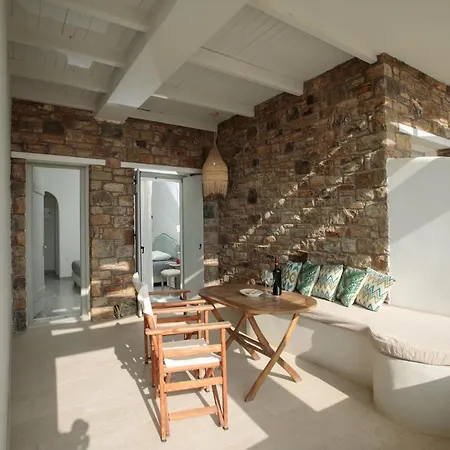 Almiriki Naxos Beachside Living