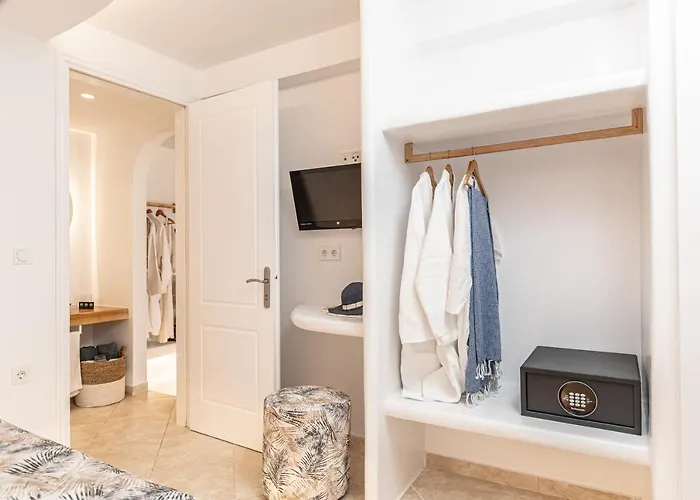 Almiriki Naxos Beachside Living