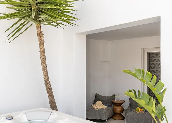 Almiriki Naxos Beachside Living アパート Pláka