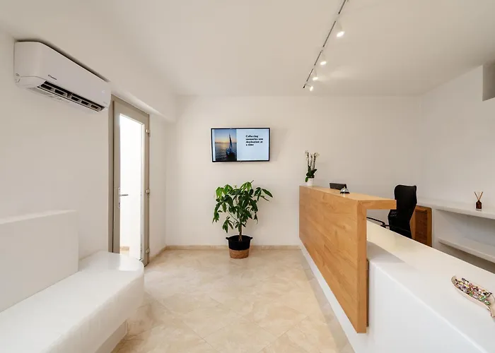 Almiriki Naxos Beachside Living Daire Pláka